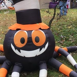 Meet your Posher, Rita